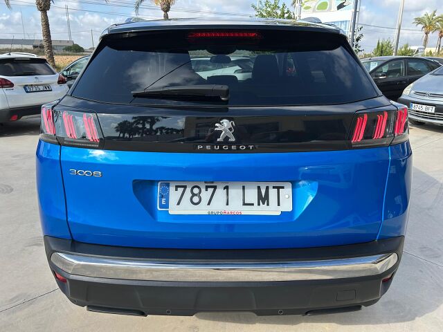 PEUGEOT 3008 ALLURE 1.2. E-THP AUTO SPANISH LHD IN SPAIN ONLY 30000 MILES 2021